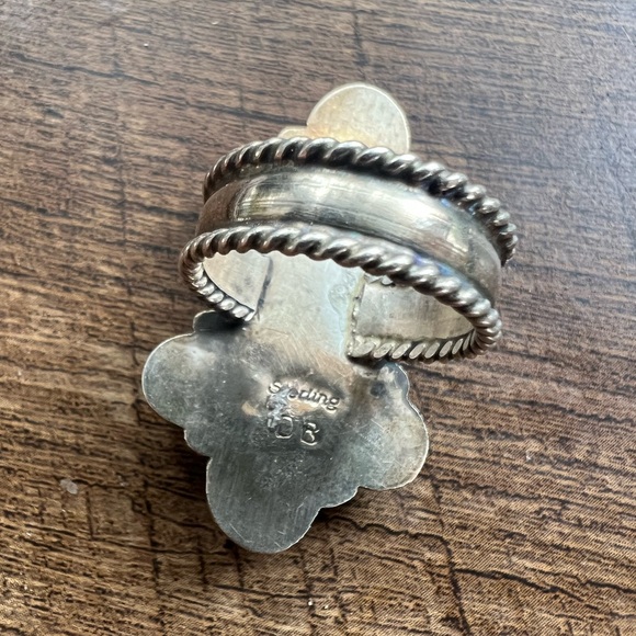 Native American Turquoise & Onyx Ring - Picture 5 of 7